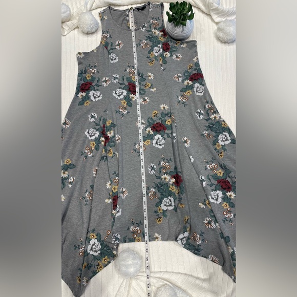 Woman’s Torrid Flowy Dress Size 12 - Picture 5 of 6